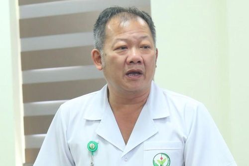 Giám đốc BV Việt Đức nhắn bác sĩ nội trú: Đừng bảo em nhầm, biết thế chọn da liễu