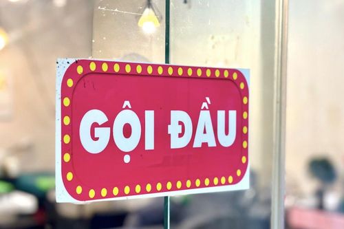 Tôi xót tiền khi tháng nào vợ cũng chi 600 ngàn đồng để gội đầu