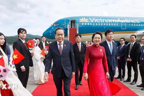 Chủ tịch Quốc hội Trần Thanh Mẫn đến Seoul, bắt đầu thăm chính thức Hàn Quốc