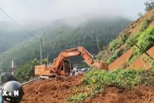 Khẩn trương khắc phục sạt lở, thông tuyến đường Đồng Nai đi Lâm Đồng