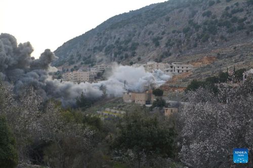 Israel cảnh báo sơ tán 'khẩn cấp' trước khi không kích vào các mục tiêu của Hezbollah ở Liban