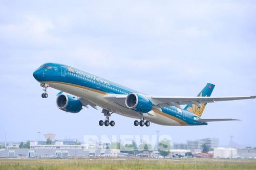 Hỗ trợ sản phụ sinh con an toàn trên chuyến bay từ Đan Mạch về Việt Nam