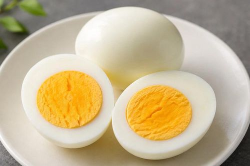 Ăn trứng theo cách 'vạn người mê', 3 người nguy kịch