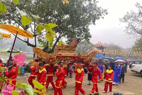 Trầm tích lịch sử giữa đại ngàn