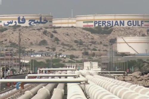Nổ lớn tại đảo Kharg của Iran