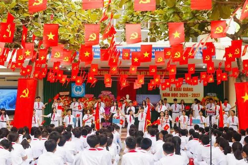 Năm học mới: Chung tay vun đắp ước mơ cho học sinh