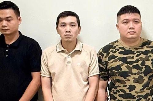 Triệu tập 3 người trong vụ xe cứu thương thu 9,5 triệu đồng ở Thanh Hóa