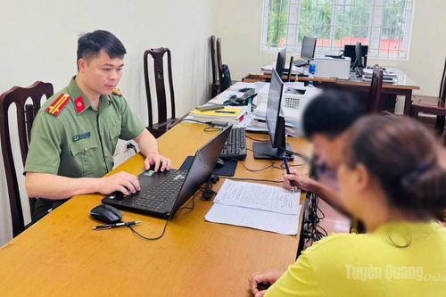 Xử phạt 9 trường hợp mua, bán trái phép thông tin 34 tài khoản ngân hàng