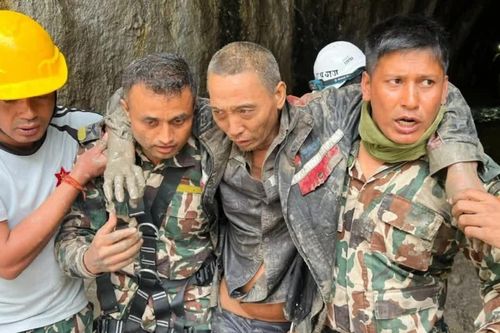 Nepal: Tiếp tục tìm kiếm nạn nhân nước ngoài sau thảm họa lũ quét
