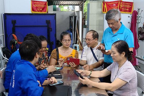 Chuyển đổi số từ những điều gần dân nhất