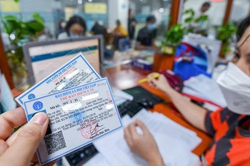Đề xuất tăng mức đóng BHYT theo lộ trình
