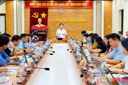 Đoàn công tác của tỉnh làm việc tại phường Thục Phán và Nùng Trí Cao, nghiên cứu tiếp tục hoàn thiện đơn vị hành chính