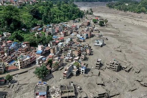 Việt Nam viện trợ 300.000 USD giúp Nepal khắc phục hậu quả lũ quét