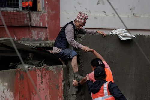 Tin nóng thế giới hôm nay 6/9: Hai người sống sót sau 10 ngày lũ quét ở Nepal