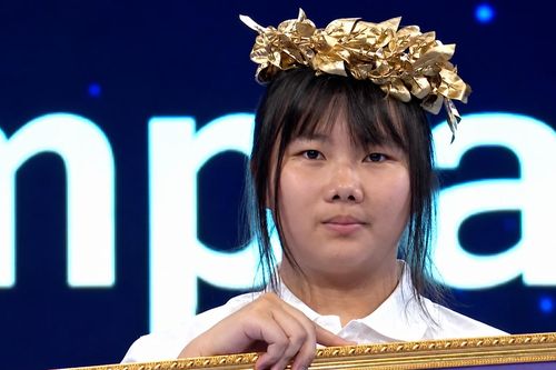 Dẫn đầu 4 vòng, nữ sinh Hà Nội giành vòng nguyệt quế tuần Olympia với 265 điểm