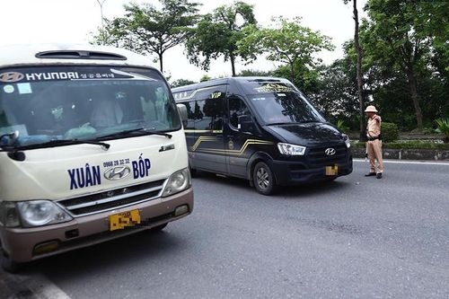 Chiến dịch tổng kiểm soát xe kinh doanh vận tải: Siết quản lý, lập lại trật tự trong hoạt động vận tải