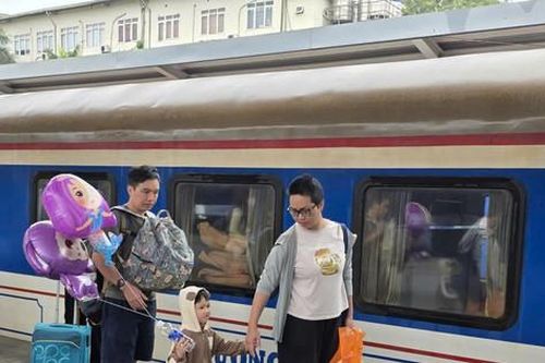 Đường sắt giảm đến 40% giá vé giường nằm, vé khứ hồi giảm thêm 30%