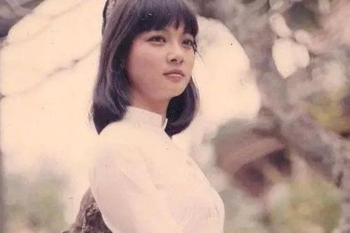 NSND Lê Khanh: Niềm cảm hứng để nhạc sĩ Phú Quang viết 'Điều giản dị'