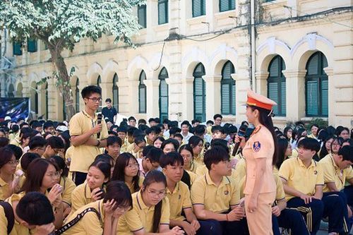 Năm học mới, Hà Nội 'siết' từ cổng trường đến đường phố