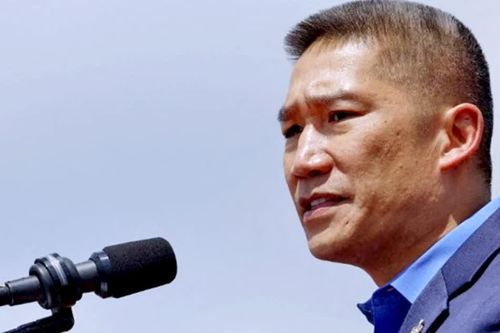'Cửa ải' ông Hùng Cao phải vượt qua để trở thành Bộ trưởng Hải quân Mỹ