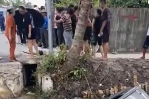 Hải Phòng: Điều tra vụ ô tô lao xuống mương khiến hai vợ chồng tử vong