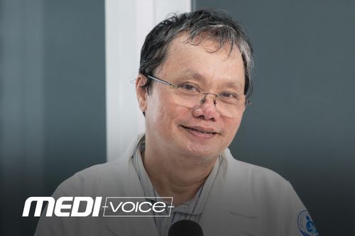 Bác sĩ Trương Hữu Khanh: 'Bác sĩ yếu đuối lắm'