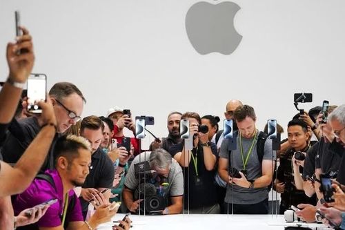 Apple chi 250 triệu USD xoa dịu khách hàng sau cáo buộc thổi phồng về các tính năng thông minh trên Siri