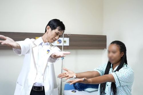 Đột quỵ giữa chuyến du lịch, nữ du khách Mỹ hồi phục sau 24 giờ