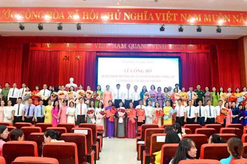 Dự kiến chuyển 311 cán bộ quản lý sang làm giáo viên sau sắp xếp trường ở Huế