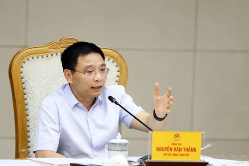 Đến tháng 11, hai Cơ quan điều hành Trung tâm Tài chính Quốc tế phải có thương vụ cụ thể
