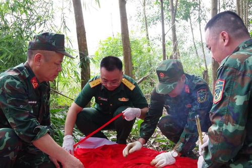 Tuyên Quang cất bốc hài cốt nghi là liệt sĩ thời kháng chiến chống Pháp