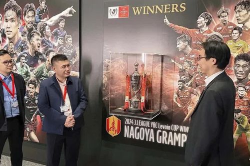 Bầu Thụy và tầm nhìn xây 'kim tự tháp' bền vững cho bóng đá Việt Nam