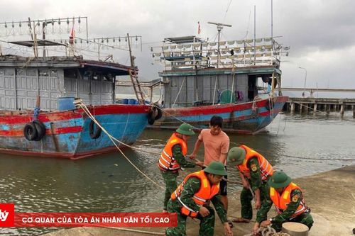 Huế cảnh báo mưa lớn, dông lốc
