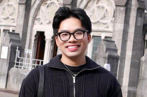 Từ suýt bỏ học đến giành học bổng thạc sĩ, chàng trai đi 14 nước trong 11 tháng