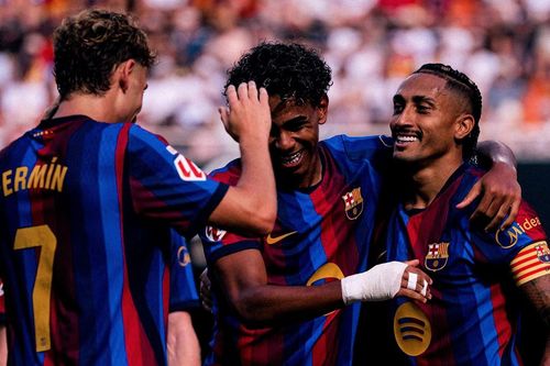 Raphinha sánh ngang Messi, Hansi Flick tuyên bố lớn