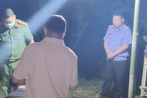Hai mẹ con tử vong, một cháu bé nguy kịch sau khi uống nước màu xanh