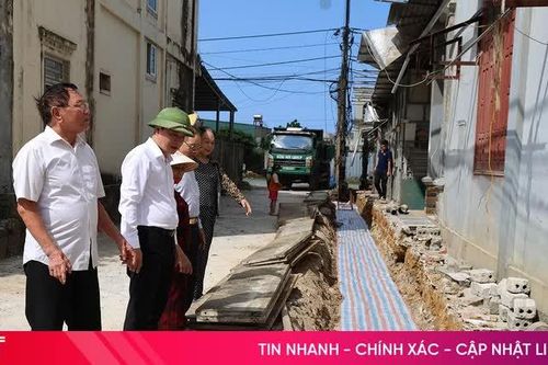 Hà Tĩnh: 35 hộ dân hiến 'đất vàng' mở rộng đường