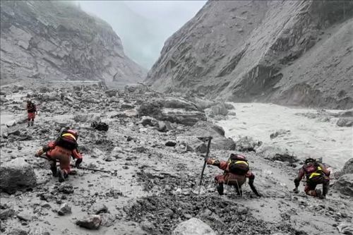 Lũ quét lại Nepal và Trung Quốc: Tăng cường giám sát tình trạng sạt lở quanh khu vực
