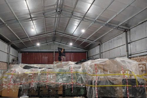 Hà Nội phát hiện kho hàng hơn 144.000 sản phẩm không hóa đơn