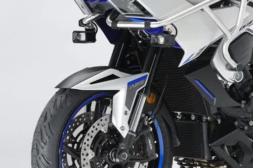 Môtô 3 xi lanh dung tích 699cc, trang bị ấn tượng, giá hơn 150 triệu đồng