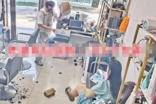 Vợ nhận 6 đơn hàng online trong một ngày, người chồng ném xuống đất rồi nói một câu nhói lòng