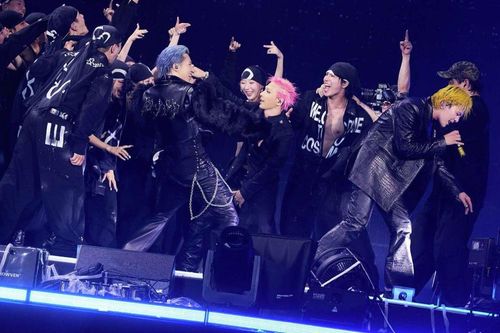 BIGBANG và màn thị uy của một 'huyền thoại sống' trên đất Mỹ sau 9 năm