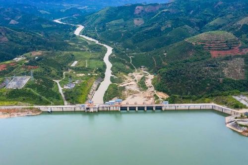 Thêm khó khăn cho các dự án điện mặt trời nổi