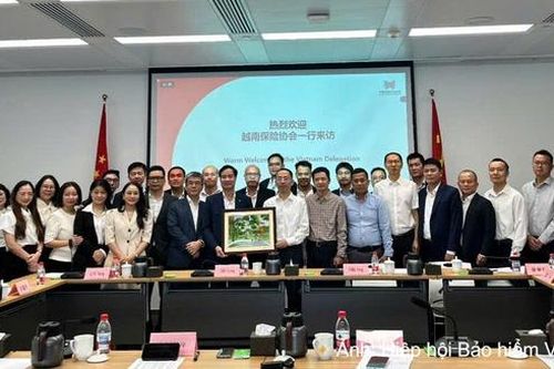 Đoàn công tác Quỹ Bảo hiểm xe cơ giới thăm và làm việc tại Trung Quốc