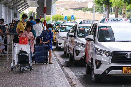 Taxi Vinasun chính thức báo lỗ sau 4 năm sụt giảm lợi nhuận