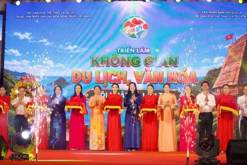 Khai mạc Triển lãm “Không gian Du lịch, Văn hóa - Hội nhập và Lan tỏa”