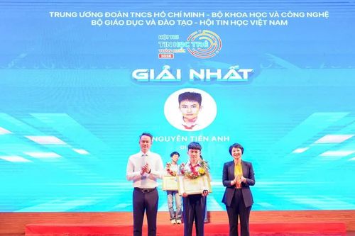 Cậu học trò vùng biển chinh phục giải nhất Hội thi Tin học trẻ toàn quốc