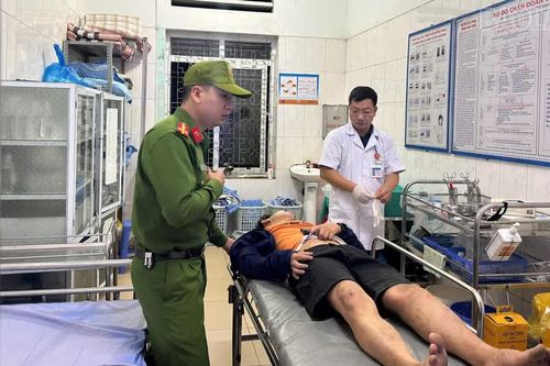 Công an xã Văn Bàn kịp thời cứu người gặp nạn dưới vực