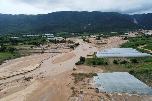 Tuy Phong triển khai hỗ trợ tín dụng người dân bị thiệt hại do lũ quét
