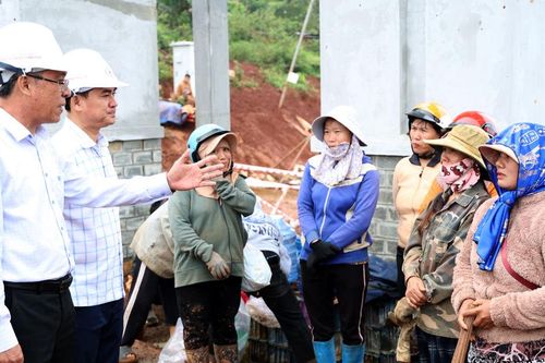 Sức dân ở những ngôi trường vùng biên Lâm Đồng